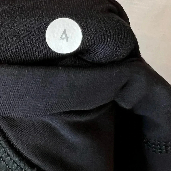 Lululemon Spin It To Win It Crop Size 4 - Picture 6 of 6